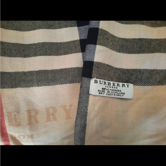 Not selling - asking for help if this looks fake or not from another seller - Picture 3 of 6